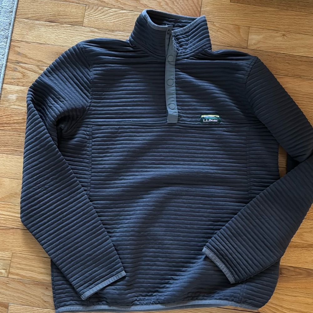 Dark gray llbean pullover